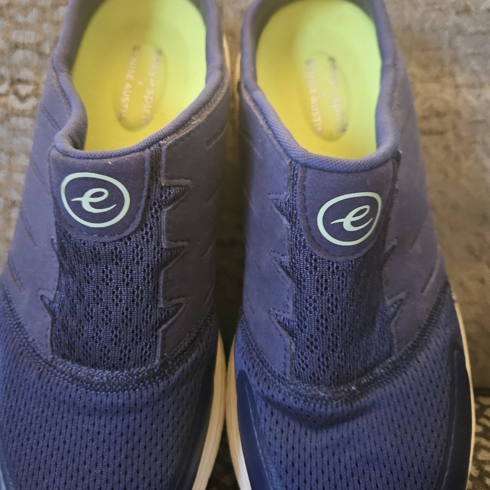 Easy Spirit Women's Navy Mule Slip-On Shoes - Sz 8 - Picture 2 of 10